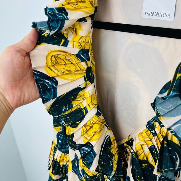 C/MEO Collective Island Time Temptation Blush Paisley Collection Wrap Dress - Picture 6 of 9